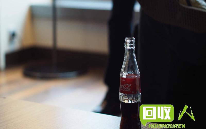可乐瓶破碎料价格一吨现在多少？ 可乐瓶破碎料现在多少一吨