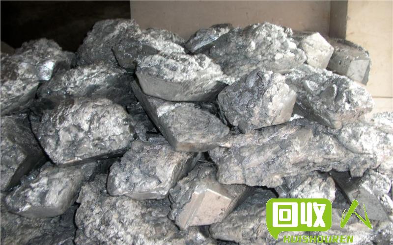 碳化硅粉回收价格及流程解析 黑旧碳化硅粉回收多少钱吨